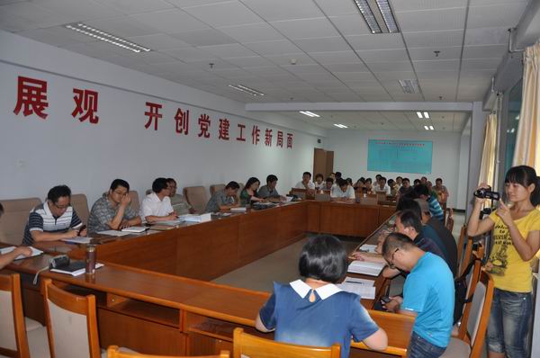 我院召开辅导员读书交流会