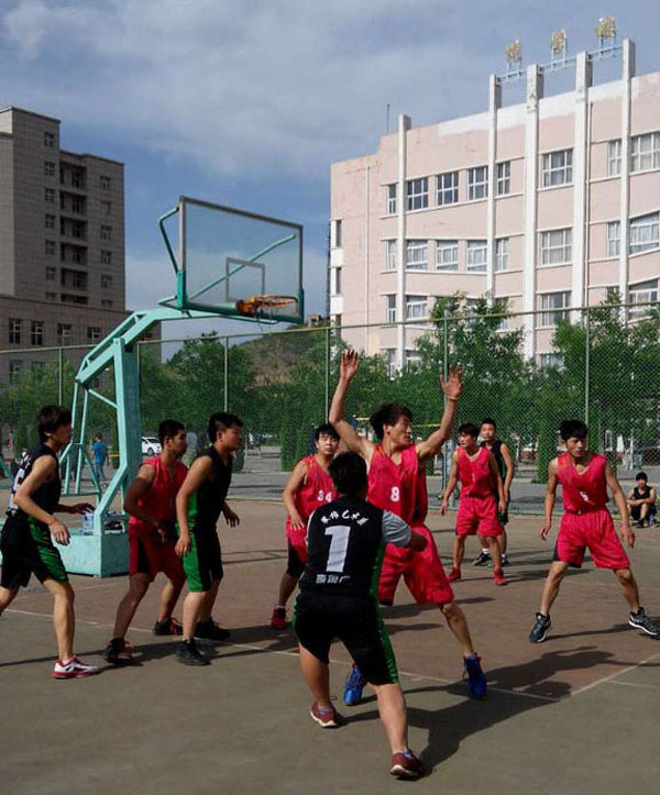 我院大学生男子篮球赛落下帷幕