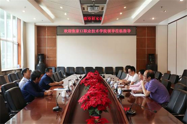 我院与北京工业职业技术学院合办专业学生抵达北工院