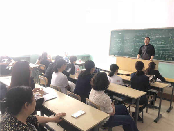 我院师生共同推进文明和谐校园建设