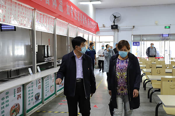 省督导组督导检查我院疫情防控和开学准备工作