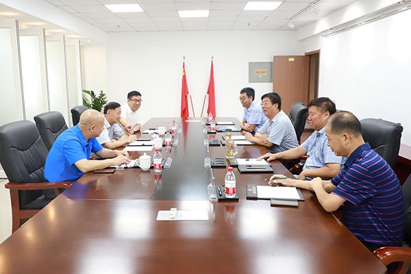 纳米比亚中华工商总会常务副会长夏力力到访我院