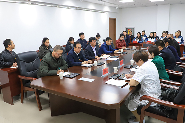 我院师生与巡讲活动宣讲成员进行座谈