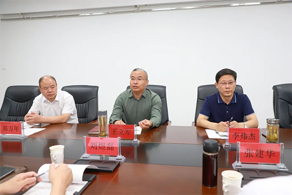 江苏食品药品职业技术学院副院长张建华到访我院