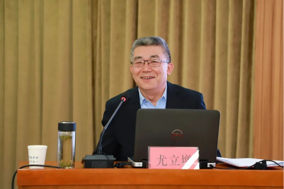 全国人大代表、我院特聘导师尤立增为学院党员干部作全国两会精神辅导报告